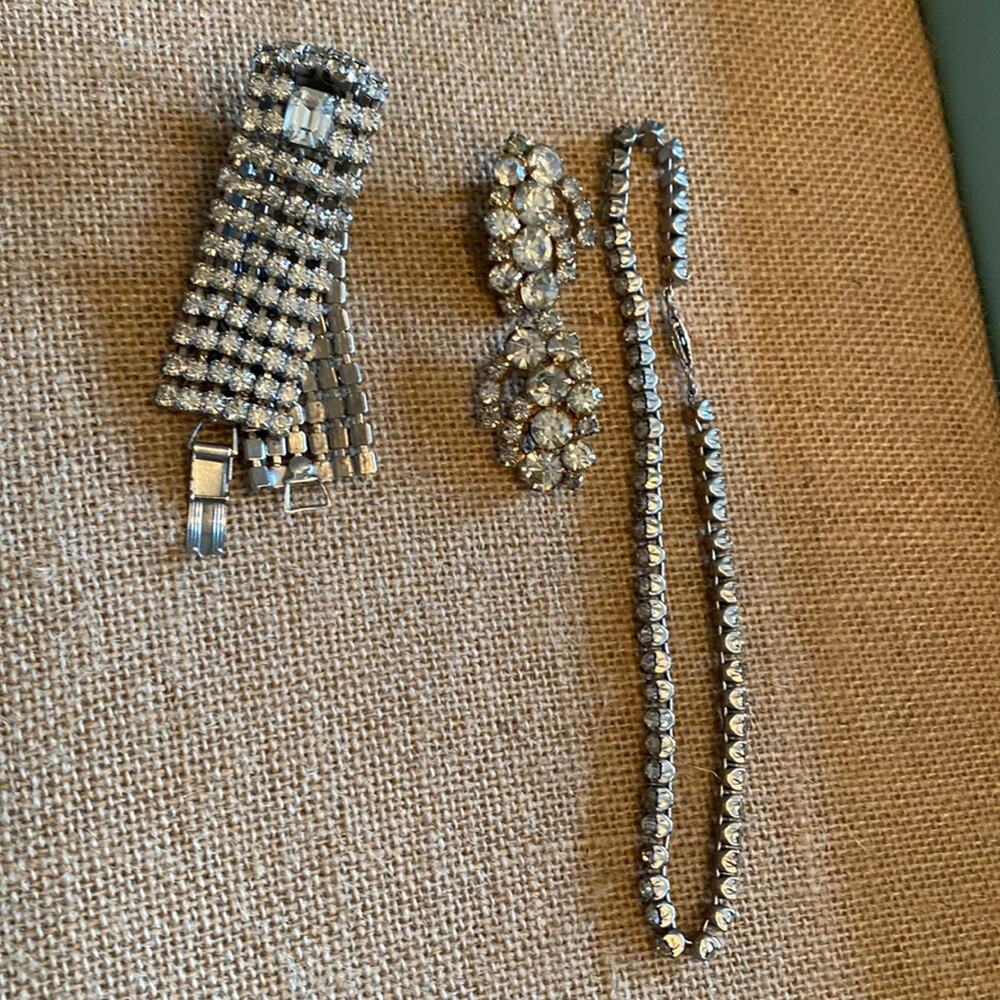 Vintage lot silver and rhinestone bracelet, necklace and clip earrings